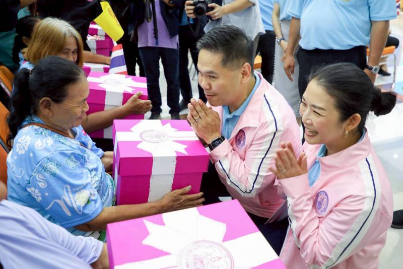 "วราวุธ-พม.-ชาวสุ�