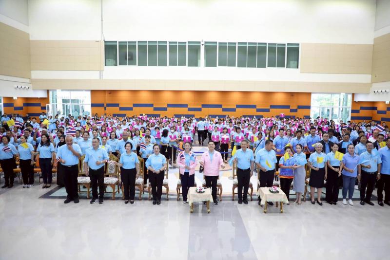 "วราวุธ-พม.-ชาวสุ�