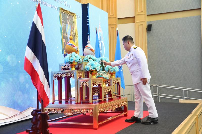 นายวราวุธ ศิลปอาช�