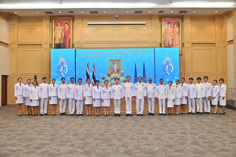 นายวราวุธ ศิลปอาช�