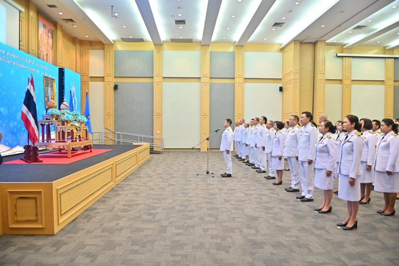 นายวราวุธ ศิลปอาช�
