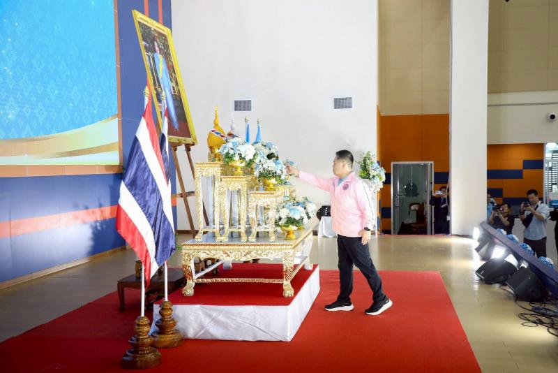 นายวราวุธ ศิลปอาช�