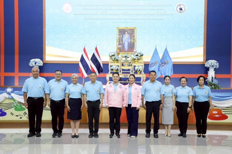 นายวราวุธ ศิลปอาช�