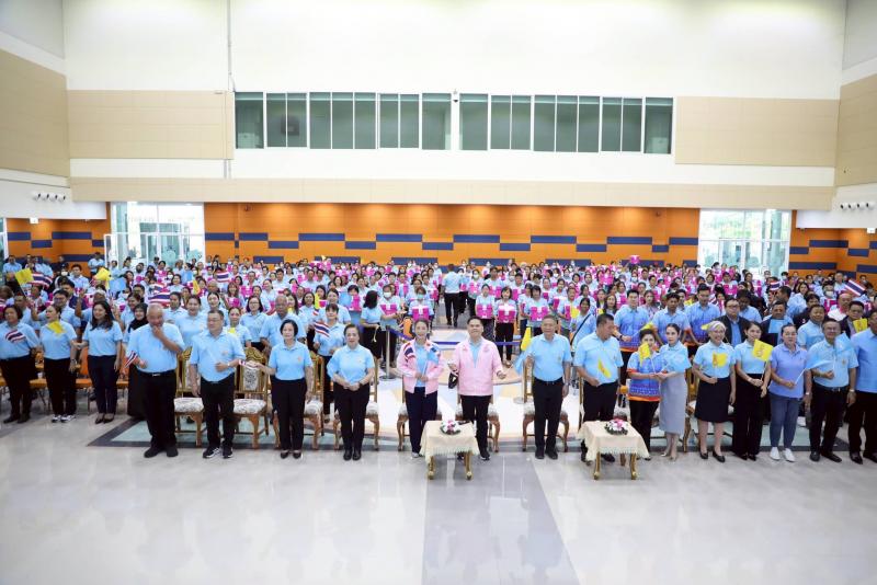 นายวราวุธ ศิลปอาช�