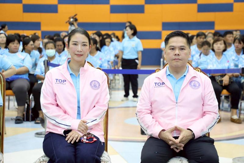 นายวราวุธ ศิลปอาช�