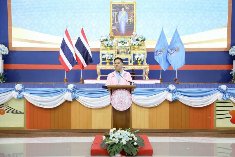 นายวราวุธ ศิลปอาช�