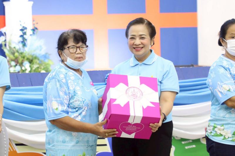 นายวราวุธ ศิลปอาช�