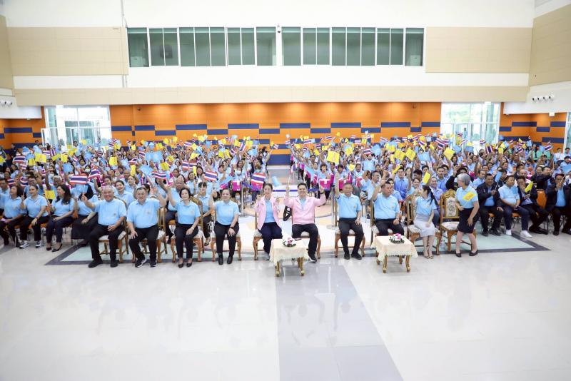 นายวราวุธ ศิลปอาช�