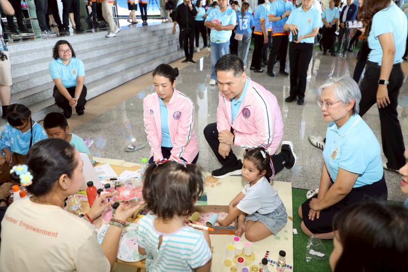 นายวราวุธ ศิลปอาช�