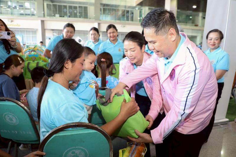 นายวราวุธ ศิลปอาช�