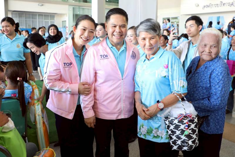 นายวราวุธ ศิลปอาช�