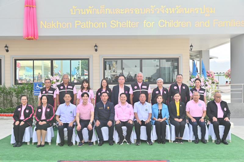 นายวราวุธ ศิลปอาช�