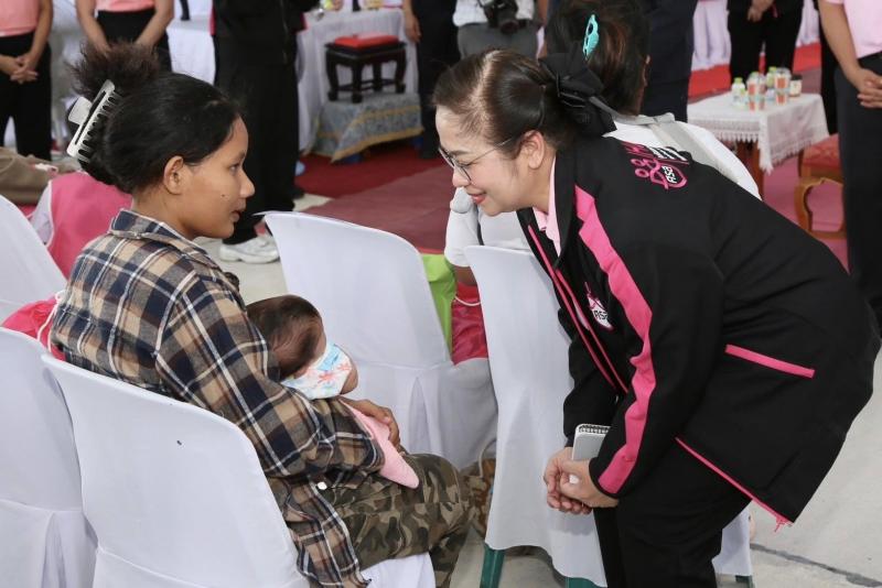 นายวราวุธ ศิลปอาช�