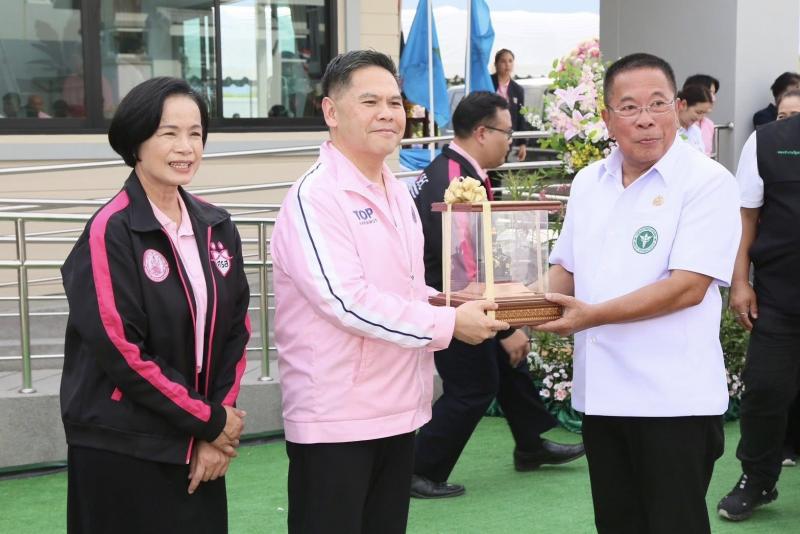 นายวราวุธ ศิลปอาช�