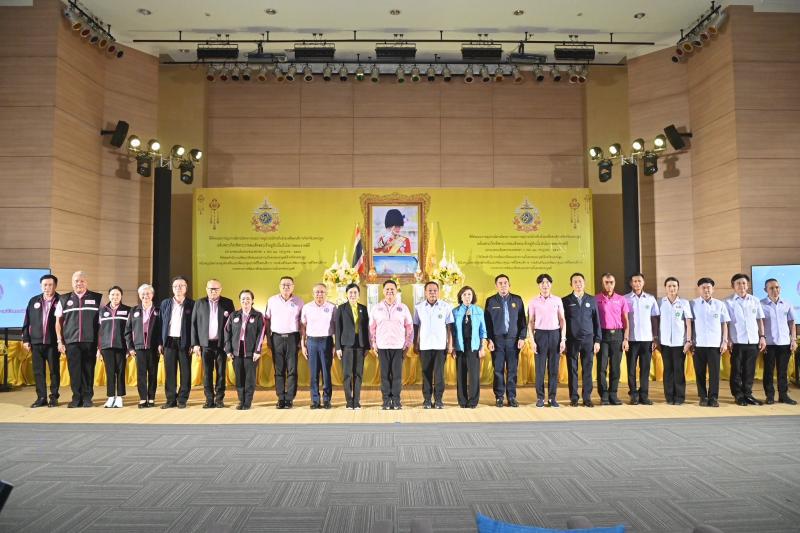 นายวราวุธ ศิลปอาช�