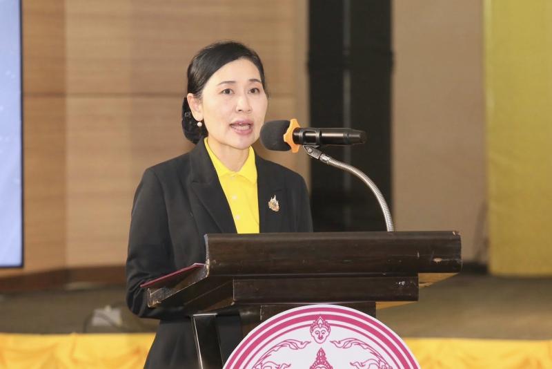 นายวราวุธ ศิลปอาช�