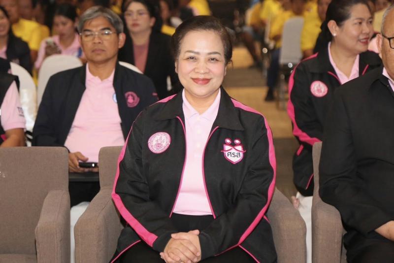 นายวราวุธ ศิลปอาช�
