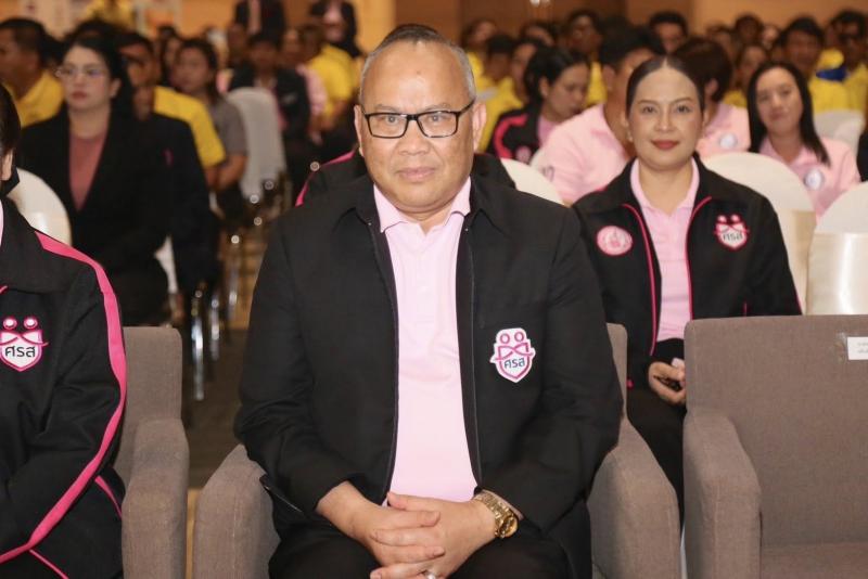 นายวราวุธ ศิลปอาช�