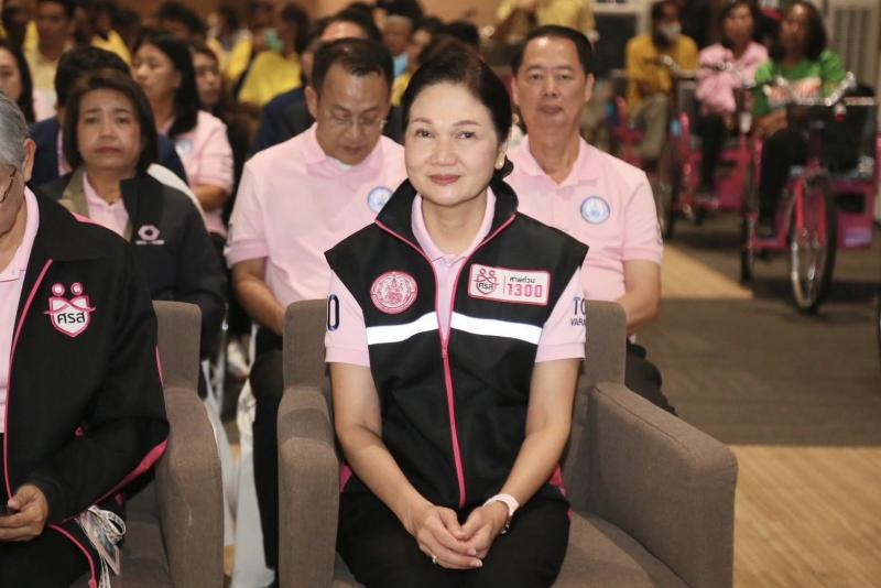 นายวราวุธ ศิลปอาช�