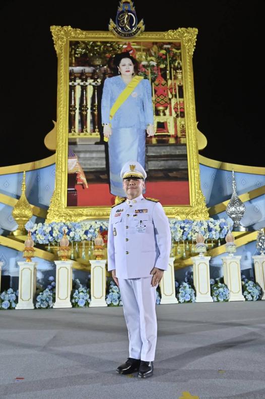 นายวราวุธ ศิลปอาช�