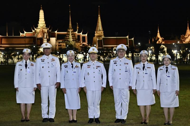 นายวราวุธ ศิลปอาช�