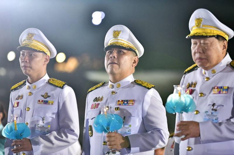 นายวราวุธ ศิลปอาช�