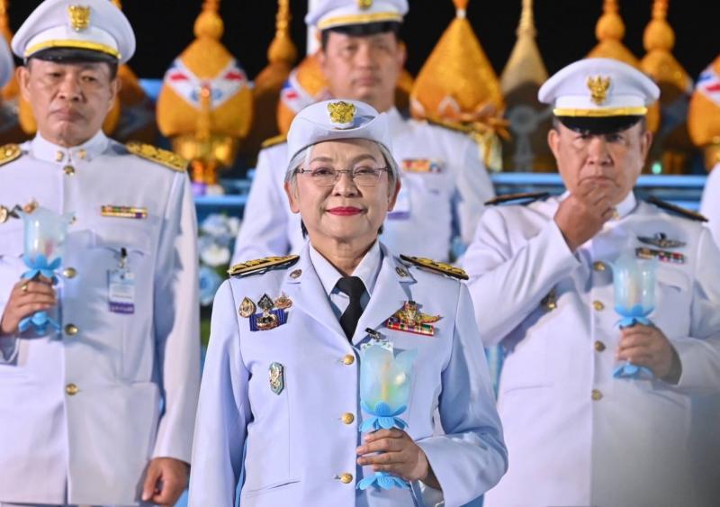 นายวราวุธ ศิลปอาช�