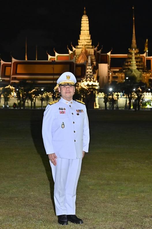 นายวราวุธ ศิลปอาช�