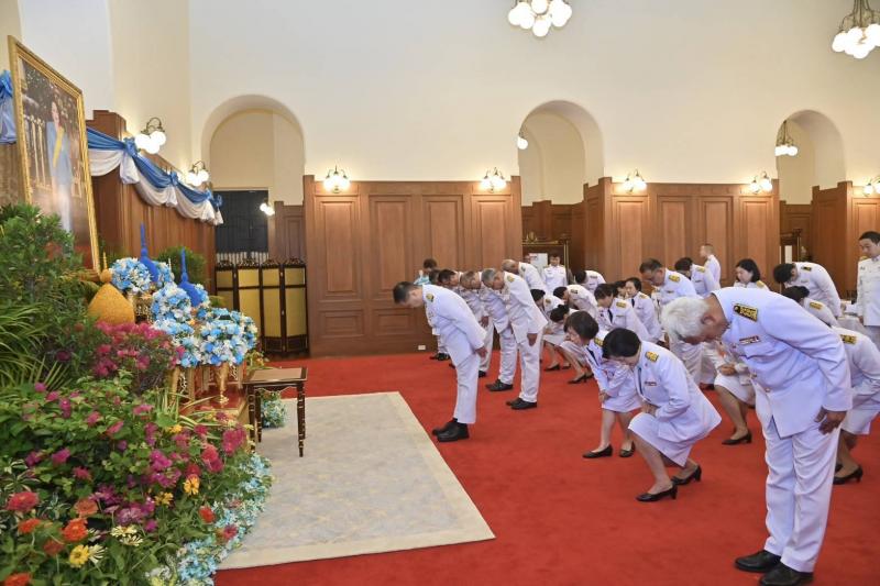 นายวราวุธ ศิลปอาช�