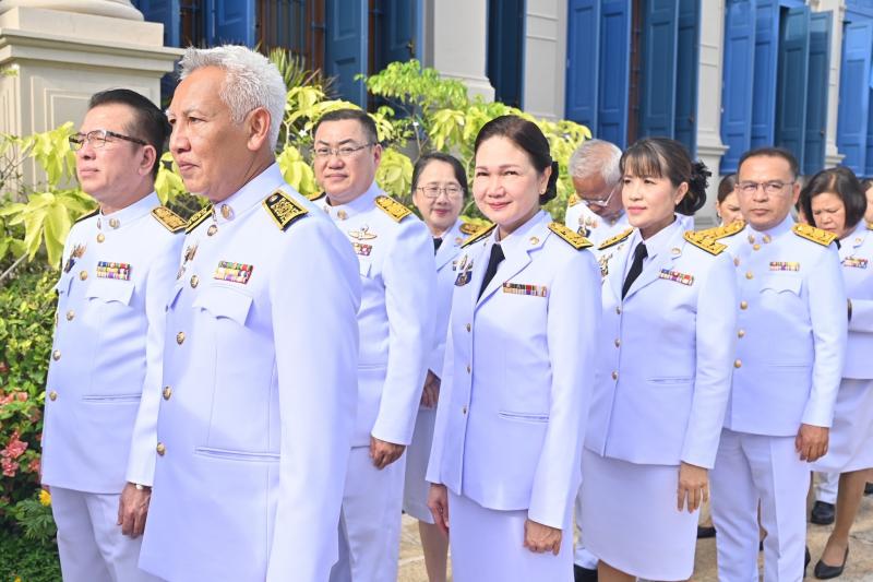นายวราวุธ ศิลปอาช�