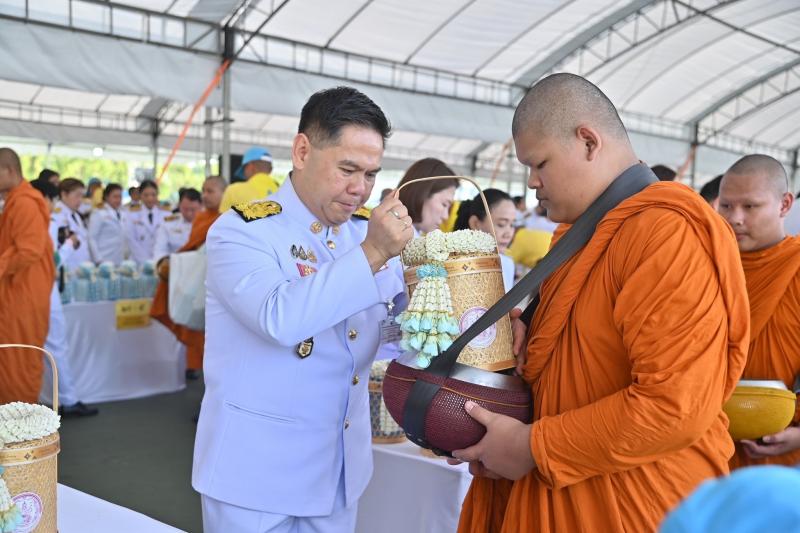 นายวราวุธ ศิลปอาช�