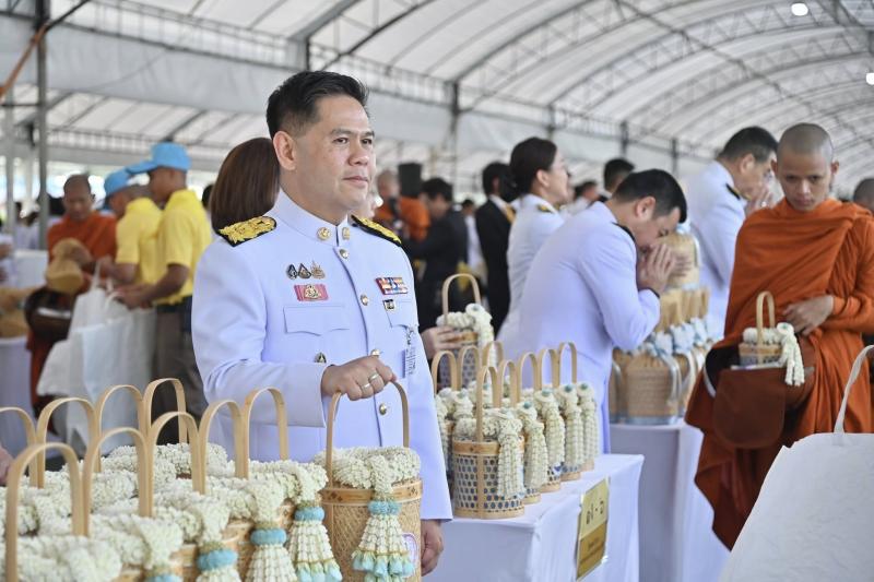 นายวราวุธ ศิลปอาช�