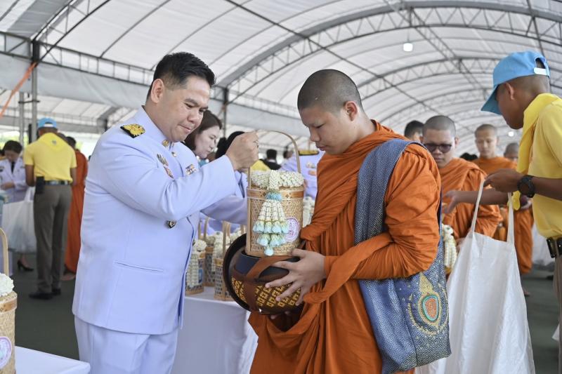 นายวราวุธ ศิลปอาช�