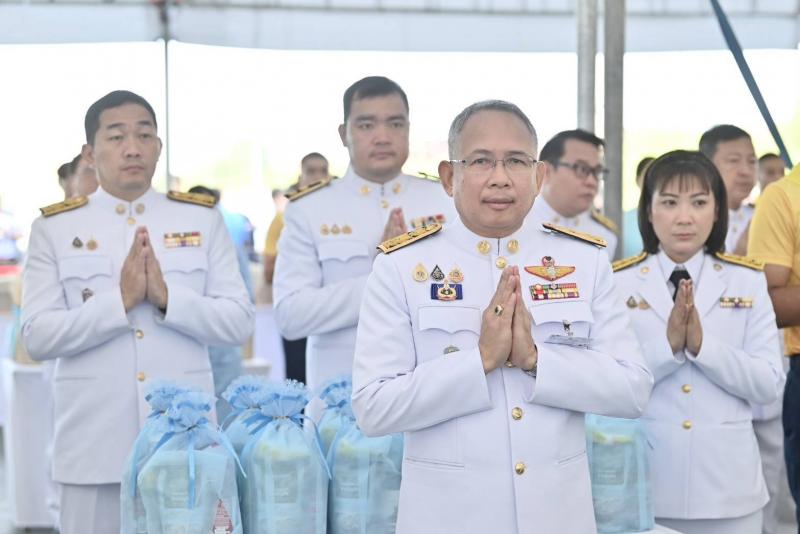 นายวราวุธ ศิลปอาช�