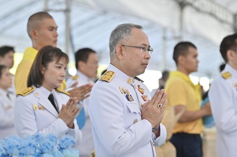 นายวราวุธ ศิลปอาช�