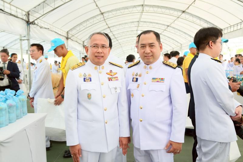 นายวราวุธ ศิลปอาช�