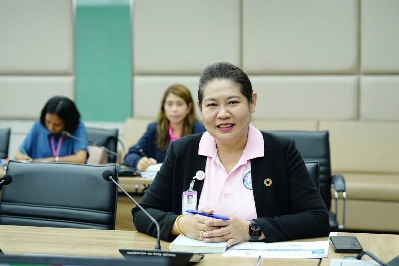 นางสาวนภาพร  เมฆาผ
