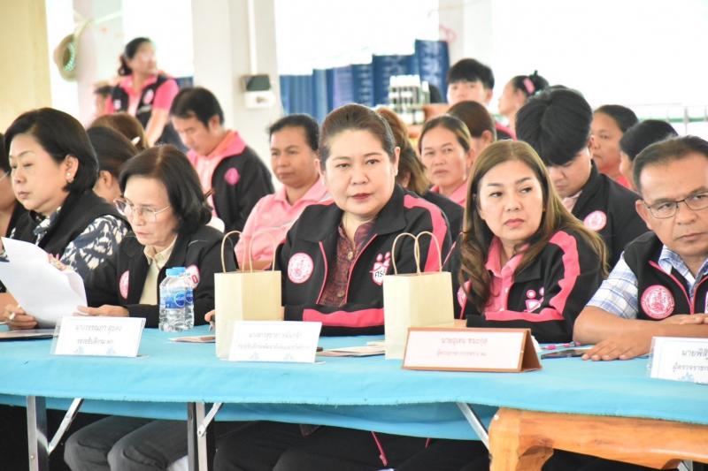 ศาสตราจารย์ กนก  ว�