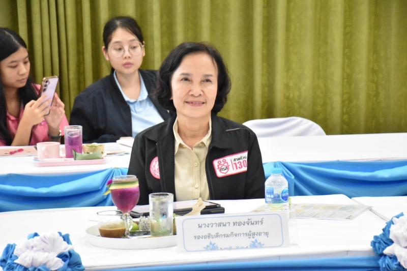 ศาสตราจารย์ กนก  ว�