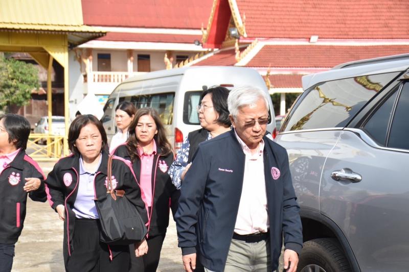ศาสตราจารย์ กนก  ว�