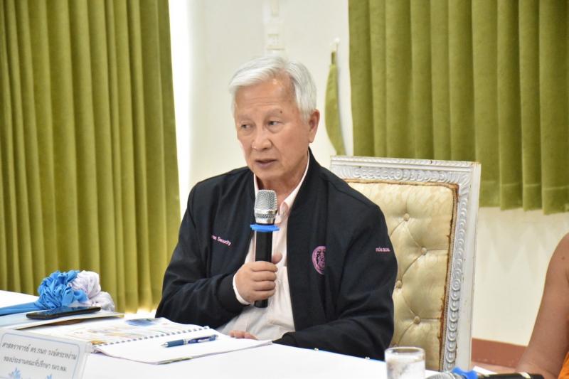 ศาสตราจารย์ กนก  ว�