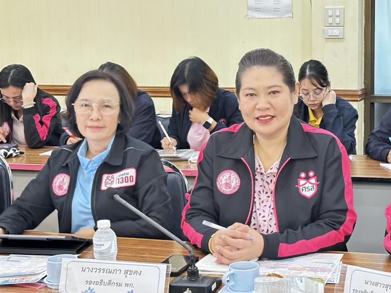 ศาสตราจารย์ กนก วง