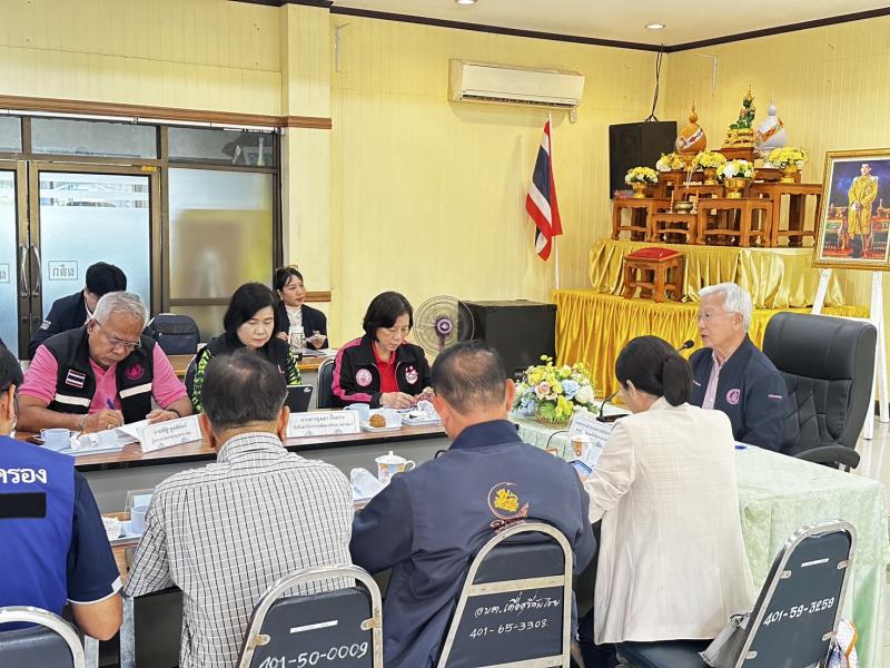 ศาสตราจารย์ กนก วง