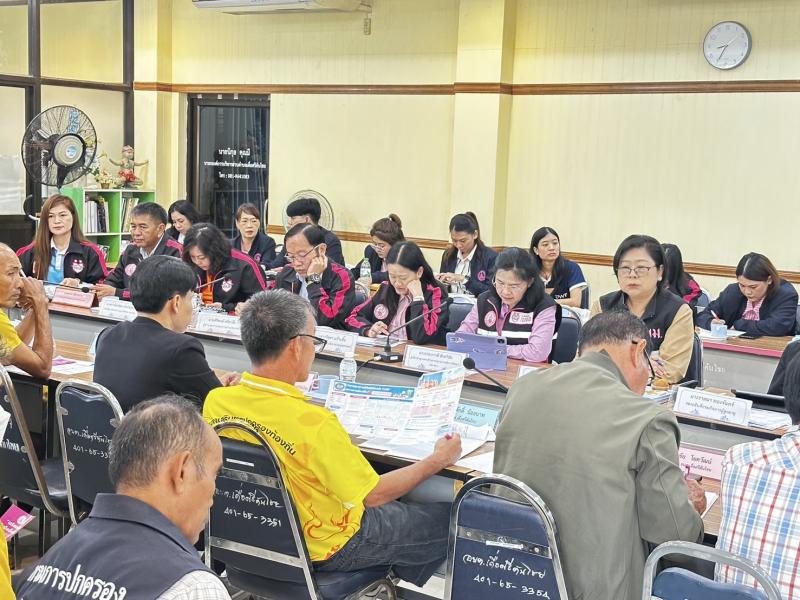 ศาสตราจารย์ กนก วง