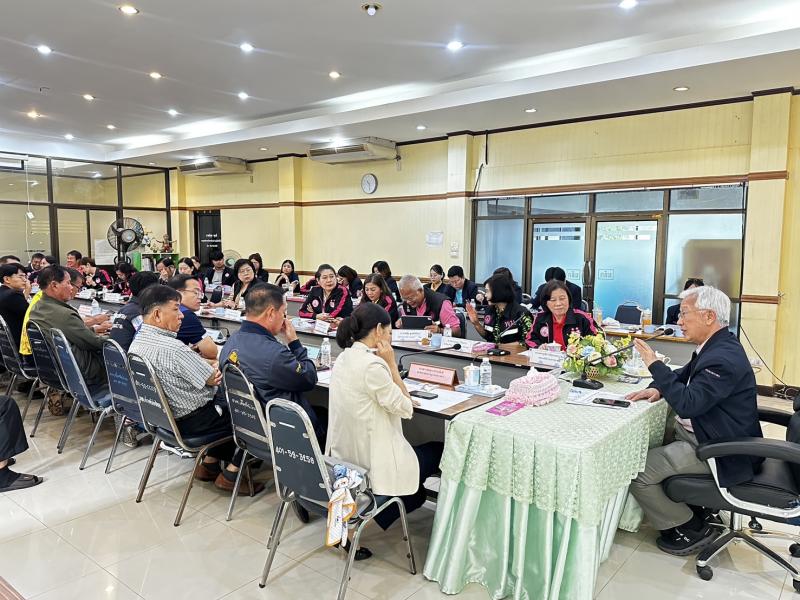 ศาสตราจารย์ กนก วง
