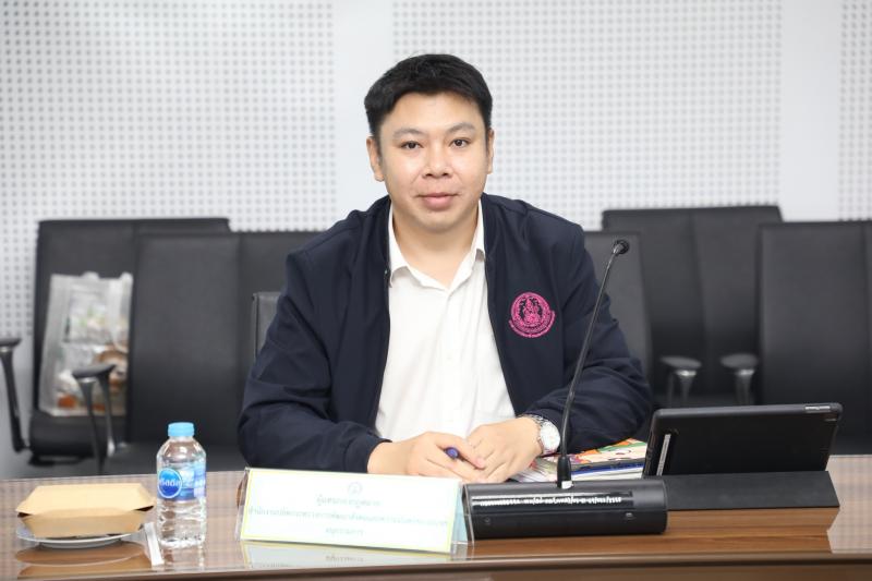 นางจตุพร โรจนพานิ�