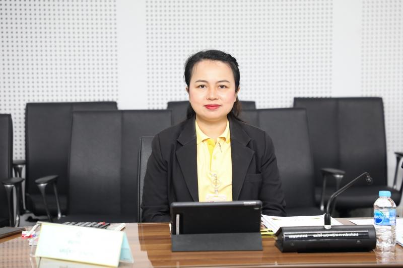 นางจตุพร โรจนพานิ�