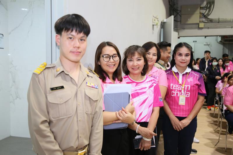 นายอนุกูล ปีดแก้ว 