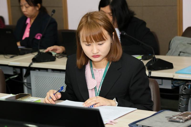 นางสาวสุนีย์ ศรีส�