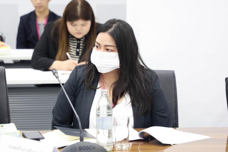 นางจตุพร โรจนพานิ�